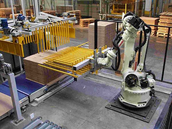 Automazione per impianti produzione cartoni corrugati